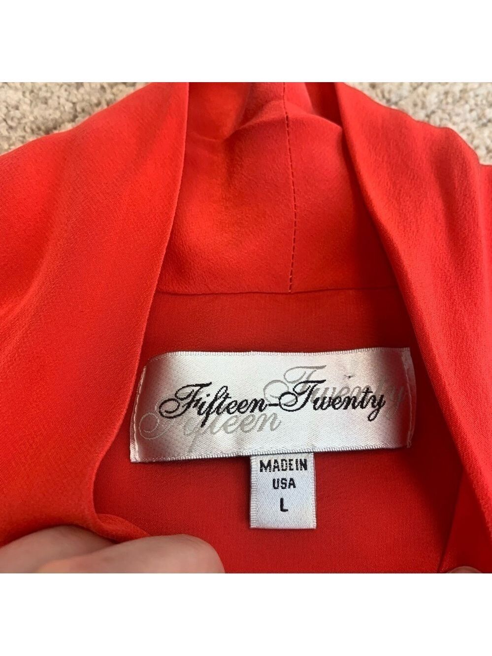 Fifteen Twenty blood orange red tie neck 100% silk blouse Sz L - Picture 7 of 11